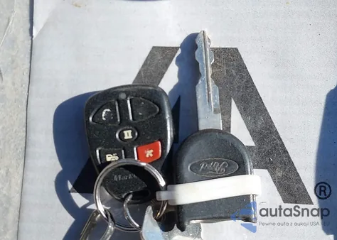 2008 Ford Mustang V6 Deluxe/V6 Premium z USA, uszkodzony, nr VIN 1ZVHT80N685204494